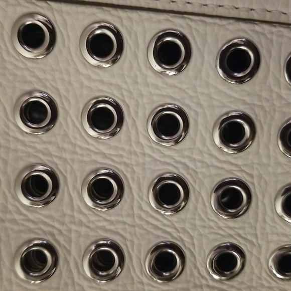 Women's Lauren Ralph Lauren Satchel Handbag; White with Grommets  21x13 - Picture 4 of 12